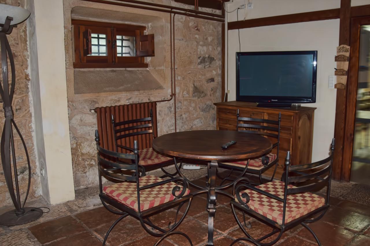 Real Posada De La Mesta Molinos de Duero Luaran gambar