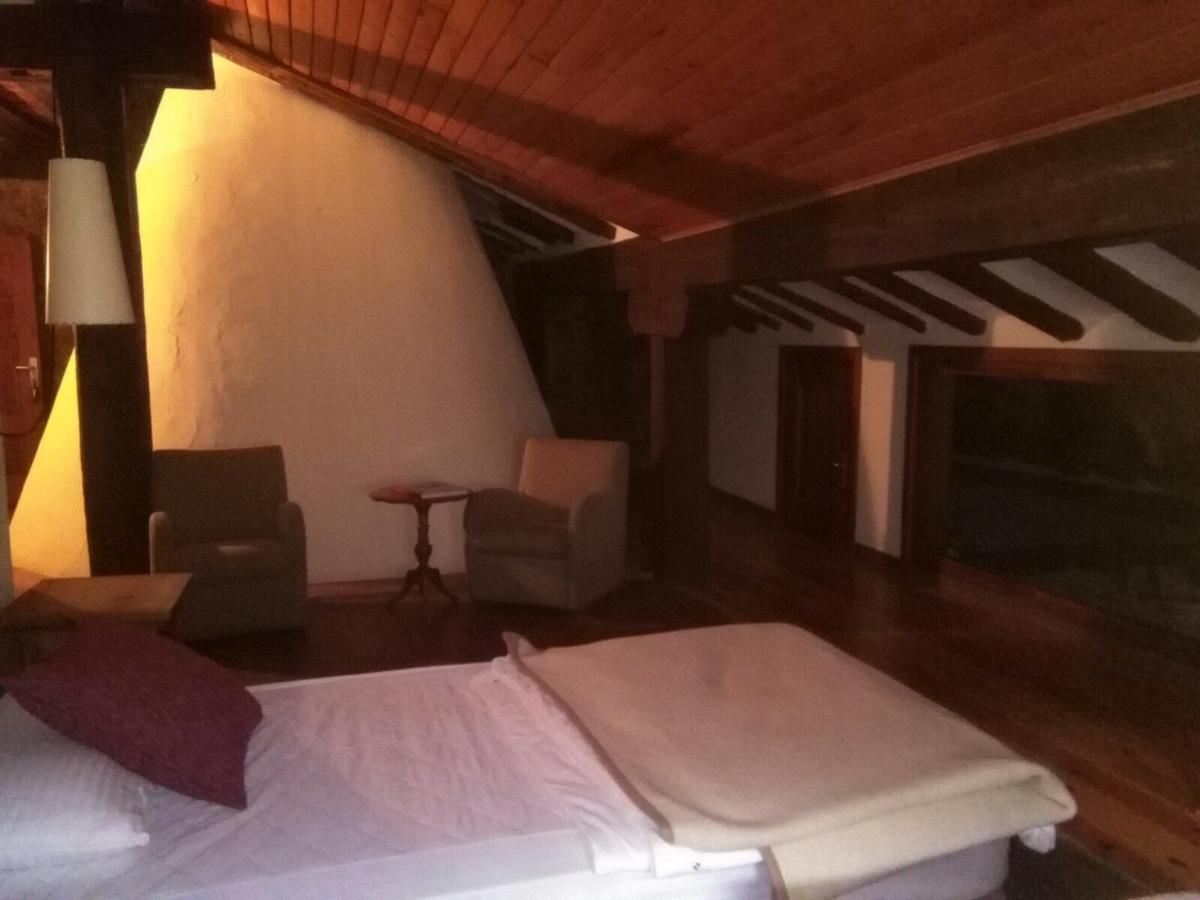 Real Posada De La Mesta Molinos de Duero Luaran gambar