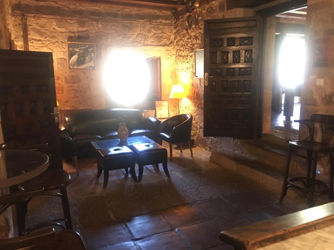 Real Posada De La Mesta Molinos de Duero Luaran gambar